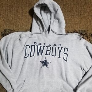 UNISEX DALLAS COWBOYS HOODIE SZ.LG fits like a medium